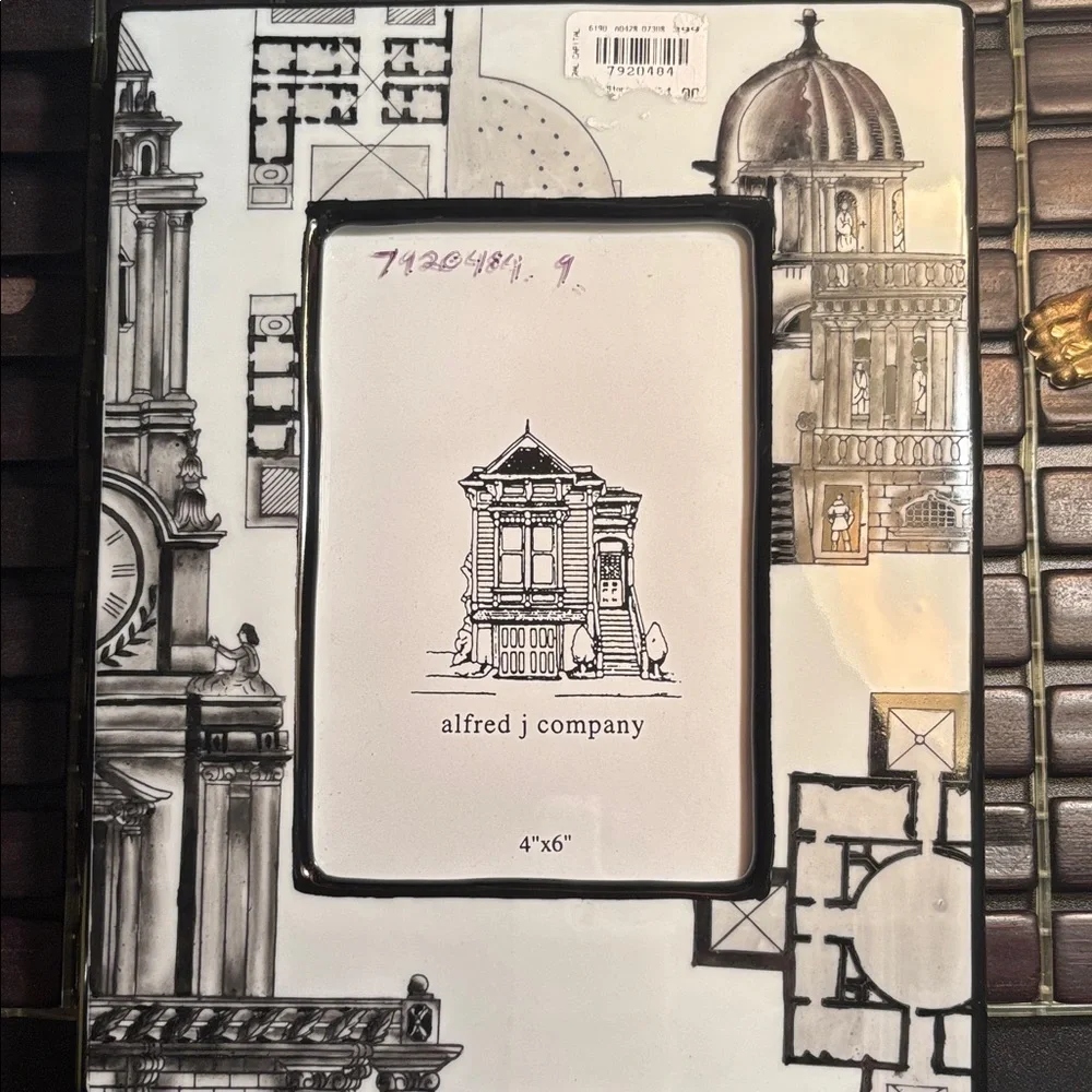 Black and White Picture Frame